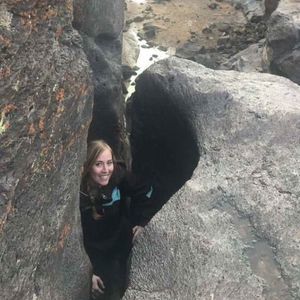 Meet your Posher, Iris